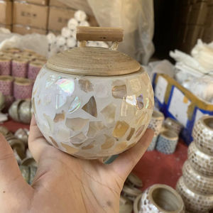Pot en bambou de style luxueux avec finition nacre pour l'affichage intérieur, rangement de bougies, origine Vietnam - Product Image 1