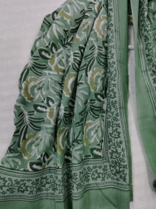 ผ้าพันคอสไตล์พื้นเมืองพิมพ์ลายดอกไม้จากอินเดีย - Product Image 2