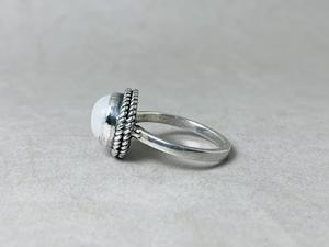 Anillo apilable de diseño clásico de Plata de Ley 925 al por mayor, Perla blanca natural, piedras preciosas, joyería de boda para uso con los dedos - Product Image 5
