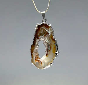 Collier pendentif en pierre naturelle de cristal d'agate de titane noir de qualité supérieure, vente chaude, cadeau - Product Image 3