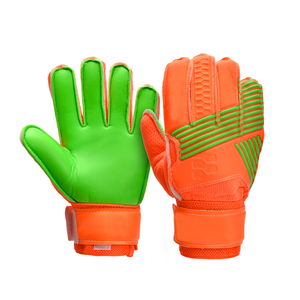 ถุงมือผู้รักษาประตูย้อมสีล้วนสำหรับเด็กถุงมือกีฬาหนัง PU ระบายอากาศได้ดีสำหรับเด็กใหม่ล่าสุด - Product Image 1