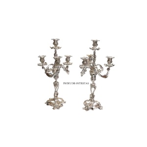 Ensemble de 2 candélabres de décoration de mariage de haute qualité en aluminium coulé argent brillant poli aspect attrayant de l'Inde - Product Image 1