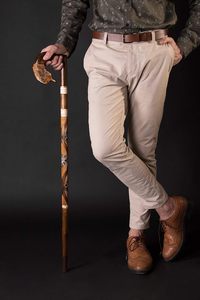 Bastón de caminar tallado a mano de gran calidad al por mayor para hombres y mujeres bastón de caminar moderno de madera tallado a mano, 36 pulgadas - Product Image 5