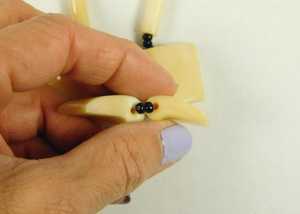 Talladas a mano Buffalo Ox Bone Elephant Charms Hombres Mujeres Regalo DE BODA Hawaii Cuerda trenzada Collar Tribal Maori Fish Style - Product Image 3