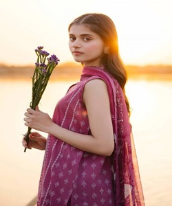 Fabricant de vêtements islamiques en gros Dubaï Abaya élégante en lin robe modeste Abaya d'hiver pour femmes musulmanes costume 3 pièces - Product Image 3