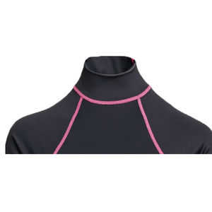 Rashguard pour femmes à manches longues de couleur unie - Respirant et à séchage rapide, vêtements de fitness personnalisables à vendre, rashguard pour femmes personnalisé - Product Image 4