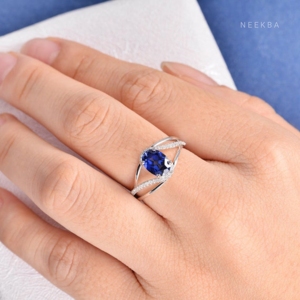 Juego de mano 6*8mm corte ovalado zafiro azul cultivado en laboratorio estilo Vintage anillo de compromiso 14K oro blanco sólido anillo de vástago dividido único - Product Image 6