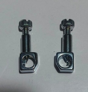 087154 pour vis de serrage d'aiguille en acier pour machine à coudre domestique, pièce d'origine Taïwan - Product Image 1