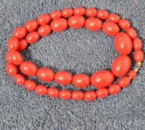 Collier de perles en résine écologique fait à la main Modèle de style ange Technique émaillée Forme personnalisée Vente en gros Inde en vrac - Product Image 1