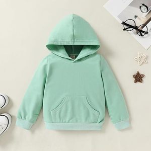 Conjunto Deportivo Infantil de Sudadera con Capucha y Pantalones, Alta Calidad, Personalizable, Ligero, Traje Deportivo de Dos Piezas para Niños, Venta al Por Mayor Directa de Fábrica - Product Image 3