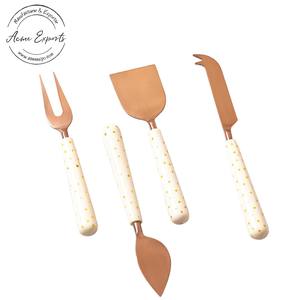 Elegante juego de esparcidor de queso con acabado dorado, cuchillo de Metal hecho a mano con asas de resina para servir en el hogar y decoración de mesa - Product Image 4