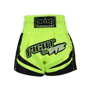 Venta al por mayor personalizado deportivo Muay Thai pantalones cortos Logotipos tela transpirable de alta calidad para los hombres de MMA Fitness Training Servicio OEM - Product Image 3