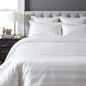 Sábana Plana Individual de Polialgodón Estilo Hotel, 210x270cm, Raya Satén de 3cm, 250 Hilos, Transpirable, Duradera y Suave para Toda Temporada - Product Image 2