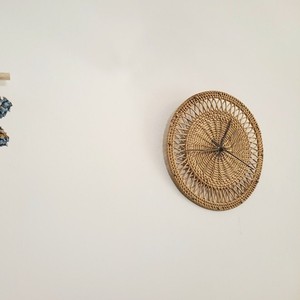 Horloges suspendues au design rétro en rotin naturel artisanal horloge décorative murale antique - Product Image 6