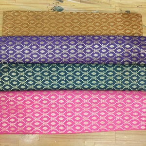 Matériau de robe en soie brocart de qualité supérieure Radiate Glamour sur mesure pour l'avenir de la mode Idéal pour les fêtes et les mariages - Product Image 1