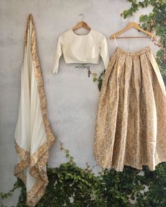 Chemisier en soie Banarasi Zari à la mode, travail de tissage Lehenga & Georgette dupata et Phantom fabricant indien - Product Image 4