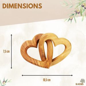 Cœurs entrelacés en bois d'olivier personnalisés modernes 7,5 cm, gravure personnalisée, cadeau de mariage, fait main, Bethléem KASSIS - Product Image 3