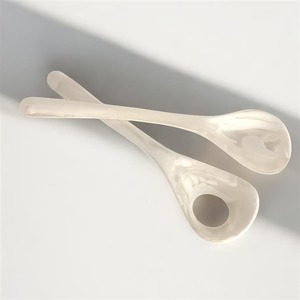 Cuillère à glace design élégante vintage fantaisie avec poignée en métal et résine, impression de logo personnalisée, fabriquée en Inde, vaisselle - Product Image 3