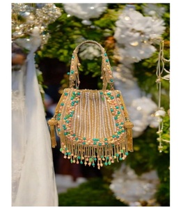 Embrayages de broderie perlée en pierre de cristal de concepteur artisanal sac à main portable de luxe avec une touche parfaite - Product Image 1