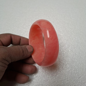 Pulseras y Brazaletes de Resina Vintage Hechos a Mano en India, Venta al por Mayor - Product Image 1