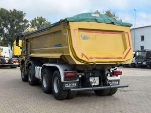 MEILLEURE OFFRE 2022 - Camion lourd d'occasion CLW TGS 32.470 8x4 - Moteur diesel - Transmission automatique - Système hydraulique - Product Image 2