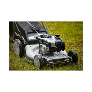 Tondeuse à gazon à moteur Honda robuste conçue pour une utilisation quotidienne dans les grands espaces de jardin - Product Image 1
