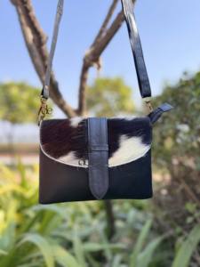 Fourrure de vachette naturelle en cuir véritable Sling Purse Western Crossbody Stylish Multi Purpose Unique Design Handbag - Product Image 3