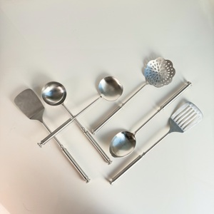 Elegante Juego de Utensilios de Cocina de Acero Inoxidable con Mango, Acabado Mate Pulido, Juego de 6 con Caja, para Cocinar, Bodas y Hogar - Product Image 2