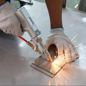 Perfiles de aluminio Serie 6000 mecanizados a medida Uso industrial con servicios de corte y soldadura por flexión incluidos - Product Image 2