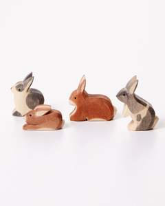 Ensemble de jeu de train en bois artisanal pour enfants avec des wagons magnétiques colorés et des pièces durables - Product Image 3