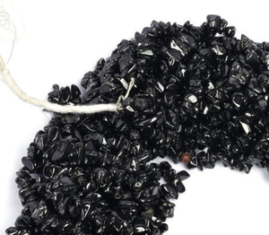 Perles de spinelle noire naturelle non coupées puces de pierres précieuses brutes en vrac pour la fabrication de bijoux bricolage artisanat pierres de guérison fournisseur en gros - Product Image 6