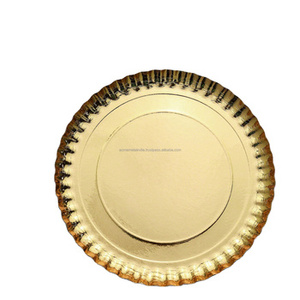 Assiette de chargeur de nourriture en métal au design élégant avec finition dorée parfaite pour les hôtels, les restaurants et les tables d'événements Articles de cuisine - Product Image 1