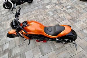 Harley et Davidson V-Rod Night Rod Chopper/Cruiser avec support OEM personnalisable - Product Image 2