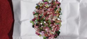 พลอยทัวร์มาลีนหลากหลายสี-พลอยทัวร์มาลีนที่มีเอกลักษณ์และหลากหลายรูปแบบ - Product Image 4