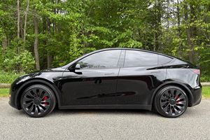 Tesla Model Y Performance 2023 Usado en Excelentes Condiciones - Product Image 5