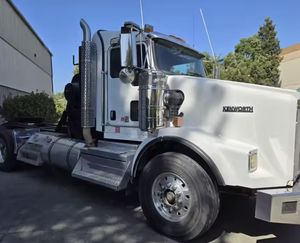 El mejor!! Camión de Campo Petrolero Kenworth T800 de Eje Tándem, Usado, Año 2018, Motor Cummins 525HP, Automático, Envío a Todo el Mundo - Product Image 3