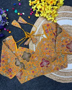 Fabricante de blusa estampada crepé natural de aspecto hermoso exclusivo de calidad superior de lujo de Surat - Product Image 3