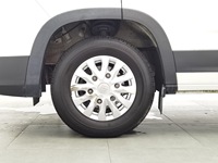 Mobil Van Bekas Saic Maxus V90 Deliver 9 2022 2.0t AMT Yunjie FWD Long Axle High Roof Rear Single Tire 7 Kursi diesel Otomatis LHD