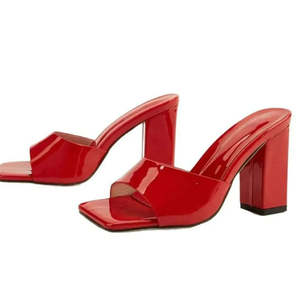 Sandali Mule con Tacco Grosso e Cinturino Trasparente a Punta Aperta - Product Image 6