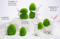 Lapin en céramique vert floqué avec œuf pour les fêtes de Pâques