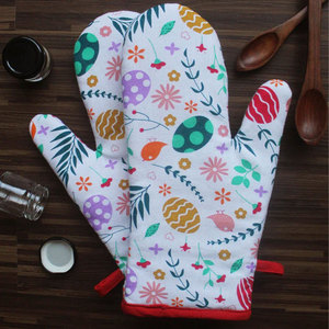 Maniques de cuisine en coton personnalisables résistantes à la chaleur avec logo sur mesure, conçues pour les marchés mondiaux - Product Image 4