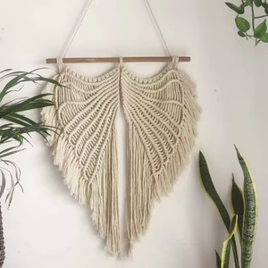 Nuevo diseño de alas de Ángel para colgar en la pared de macramé bohemio tejido a mano por Isar International para la decoración del hogar y la tienda - Product Image 1