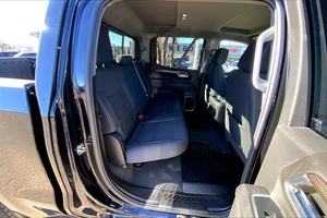 รถกระบะมือสองคุณภาพดี ปี 2023 รุ่น Silverado 1500 RST ขับเคลื่อน 4 ล้อ 4 ประตู แบบ Crew Cab กระบะสั้น - Product Image 2