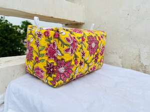 Neceser de algodón acolchado hecho a mano para mujer, bolsa de cosméticos de estilo Vintage con estampado Floral grande, cierre de cremallera, regalo de viaje - Product Image 2