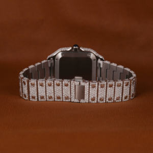 Reloj de lujo con diamantes de moissanita de corte redondo completamente helado con números romanos rosas clásicos cuenta con reloj de diamantes regalo para niñas - Product Image 3