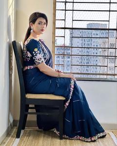 ชุดส่าหรีพื้นเมืองของผู้หญิงชุดปาร์ตี้แฟนซีชุดปาร์ตี้แฟนซีแบบดั้งเดิมจากนักออกแบบบอลลีวูดอินเดียล่าสุด - Product Image 2