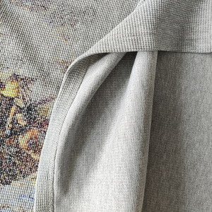 T-shirt thermique vintage imprimé personnalisé avec manches longues en tissu gaufré déchiré, haut streetwear - Product Image 6