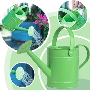 Saupoudrer dans des arrosoirs chics verts pour votre jardin Green Oasis Arrosoirs élégants pour une croissance dynamique - Product Image 3