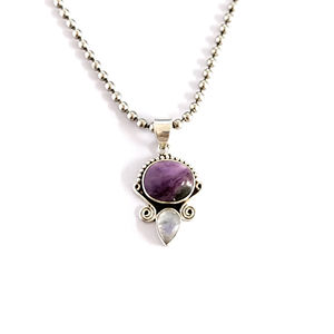 Pendentif minimaliste unisexe en argent 925 avec améthyste et pierre de lune, pour un usage quotidien - Product Image 1