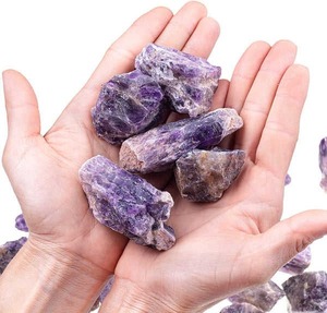 Piedra de cristal crudo de amatista azul de calidad superior para la fabricación de meditación Reiki de energía curativa y decoración del hogar a precio de fábrica - Product Image 1